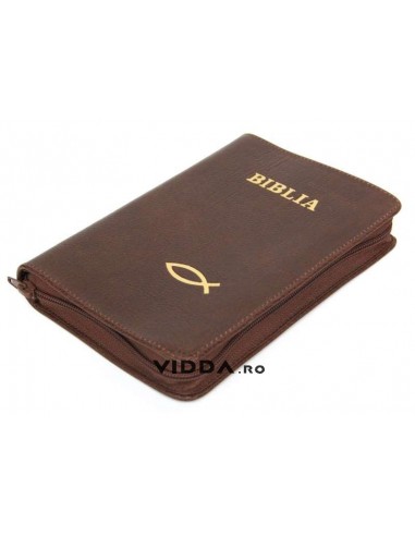 Biblia - Format mediu - Maro inchis - In piele cu fermoar - Peste auriu