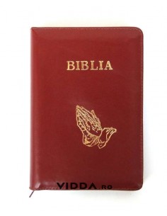 Biblia - Format mediu - Visinie - In piele cu fermoar - Maini in rugaciune 1 2