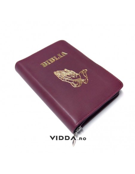 Biblia - Format mic - Maro - In piele cu fermoar - Maini in rugaciune